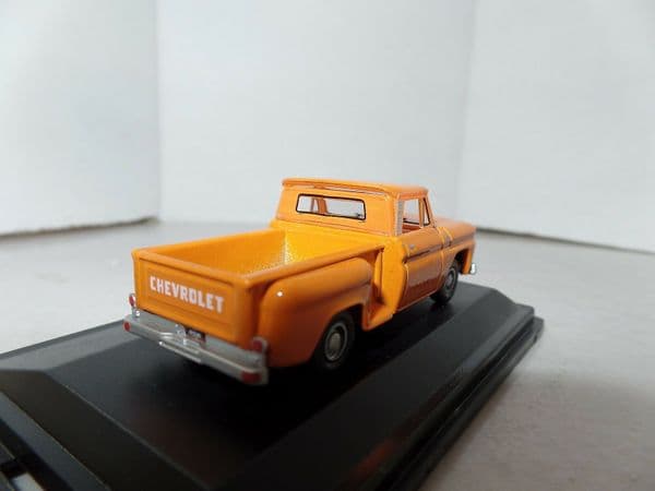 Oxford 87CP65002 CP65002 1/87 HO Scale Chevrolet Stepside Pick Up 1965 Orange